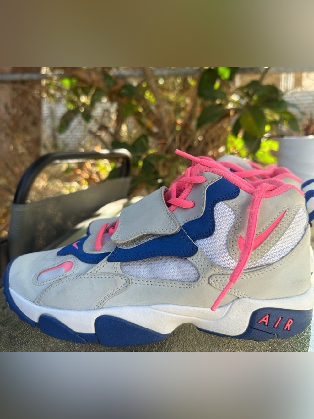 Nike Air Diamond Turf Football Turf Shoes Grey Hyper Pink Royal Blue 5.5Y - Picture 4 of 8